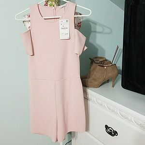 🎉HP🎉 • Zara • Blush Cold Shoulder Romper